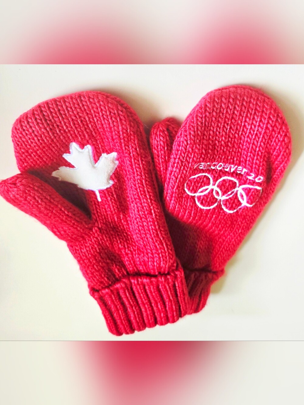 Hudson's Bay Co Vancouver 2010 Winter Olympics Mittens Size Adult L/XL